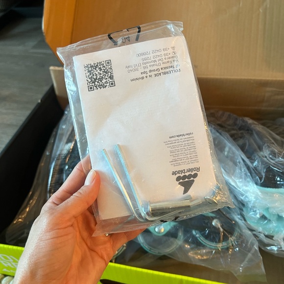 Rollerblade Women's Zetrablade Inline Skates Black and Blue - Picture 9 of 9